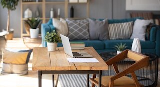 ステイズプロ - ハリウッド ホームズ ミニッツ トゥ エブリシング