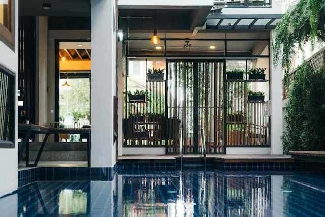 33 ポッシュテル