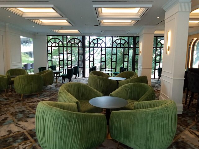 グランド エスカ ホテル アンド レジデンシズ - チセ チルティフィド