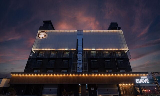 Iksan Hotel Curve