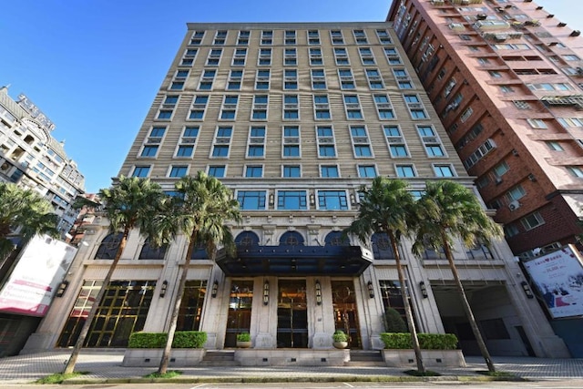 フーロン ポシュテル リンコウ (福容徠旅林口店)