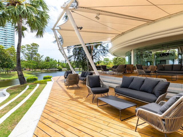 オーシャン マリーナ ホテル パタヤ ジョムティエン