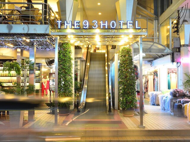ザ 93 ホテル