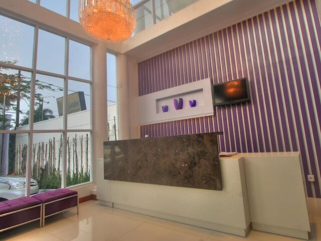 ホテル ヴィオ エクスプレス すらパティ バンダン