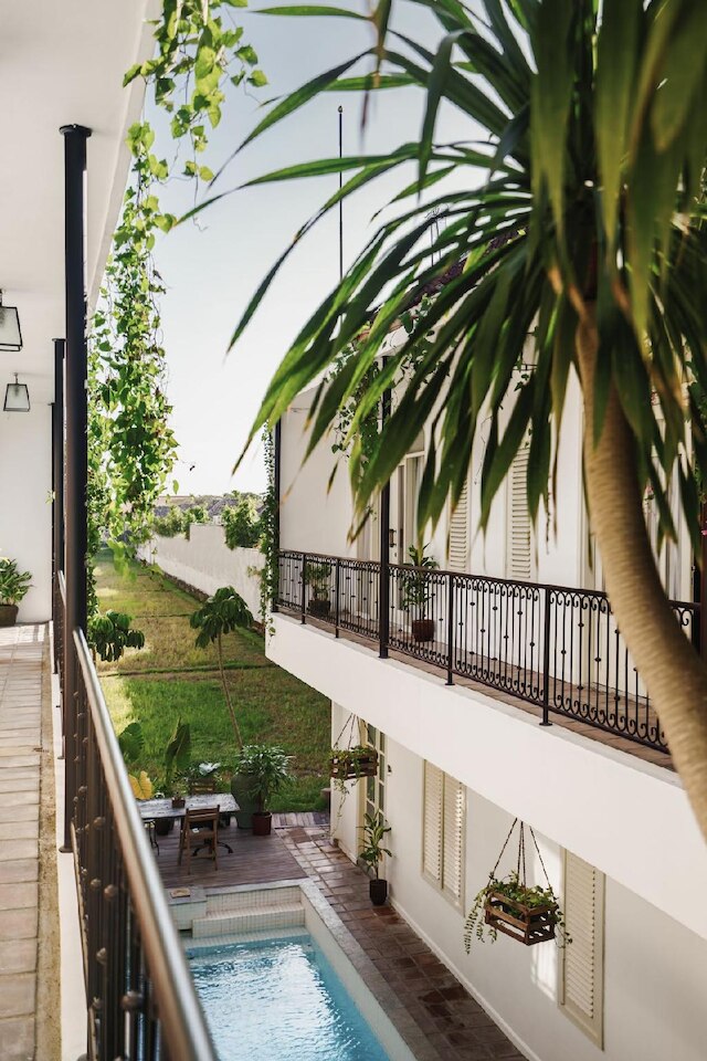 ブラウン フェザー ホテル