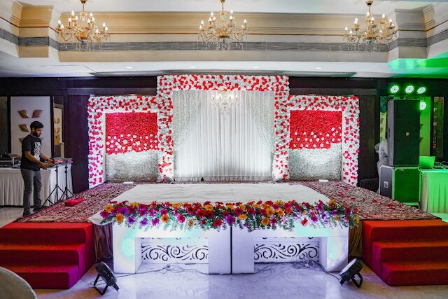 ダイヤモンド ホテル