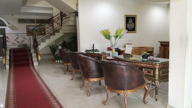 ホテル ナラパティ インダー シャリア