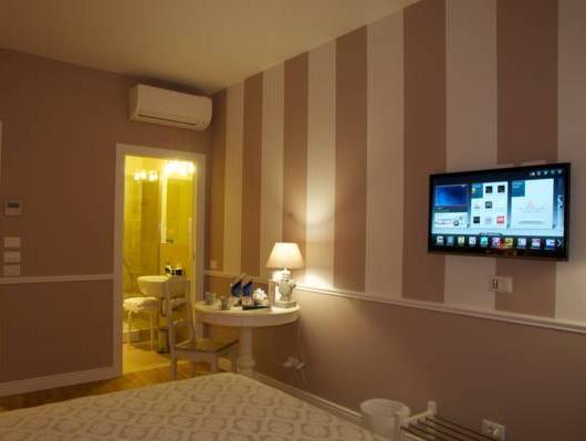 B&B エモジオーニ フィオレンティーネ