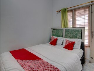 OYO 92833 ペンギナパン シャリア