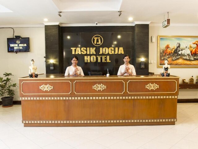 タシク ジョグジャ ホテル