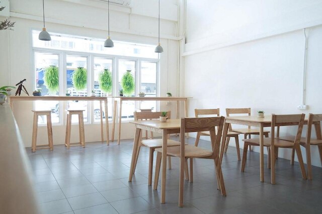 イース ホステル