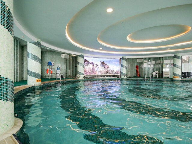 オリエンタル リバーサイド ホテル - 上海インターナショナル コンベンション センター (東方濱江大酒店)