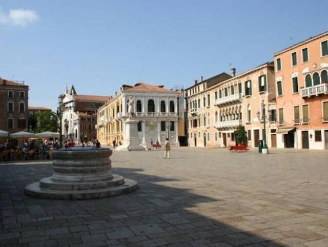 ヴェネツィアナツラルメンテ