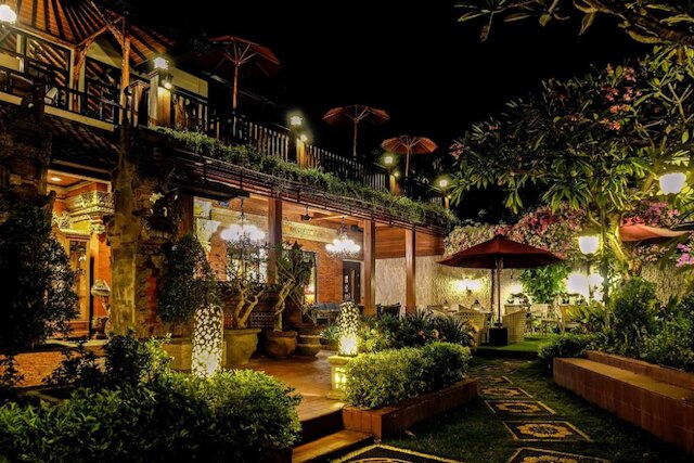 アリ プトゥリ ホテル