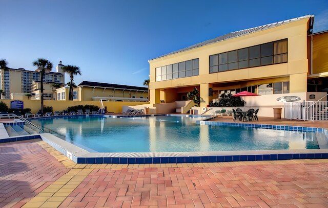 オーシャン ブリーズ クラブ