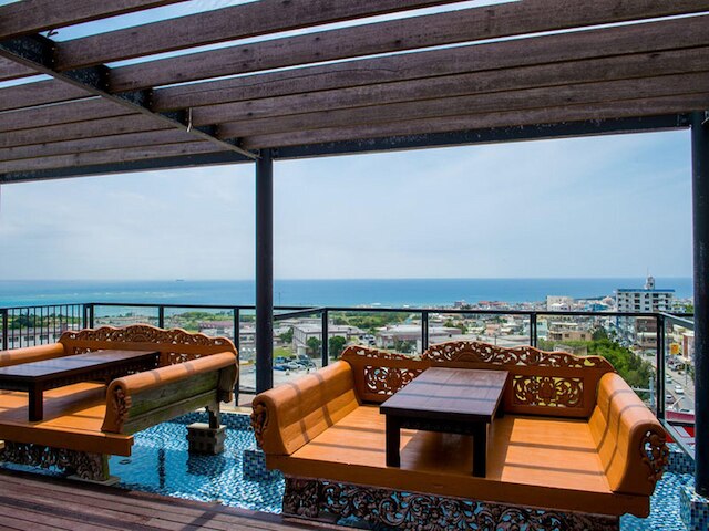 ローヤル ホテル