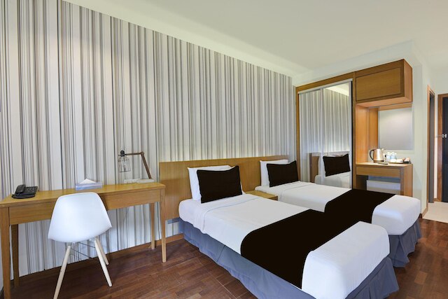 サンデー マラッカ ニア ジョンカーストリート フォーマリー キーサイド