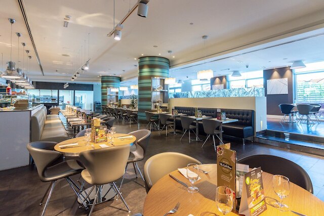 プレミア イン アブダビ エアポート (ビジネス パーク)