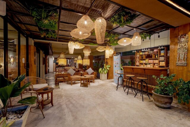 フォーティーンローズブティックホテルレギャン