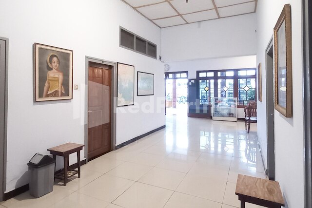 OYO ライフ 1036 ホテル パレム 1 シャリア