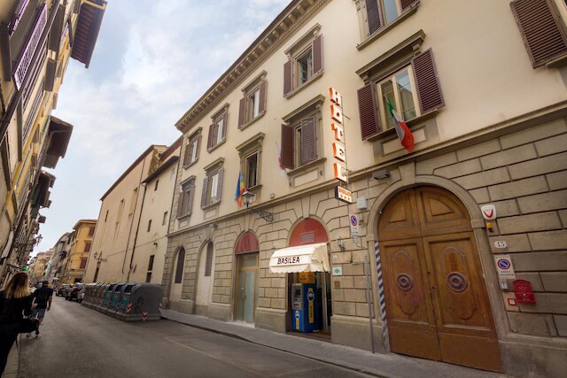 ホテル バジレア