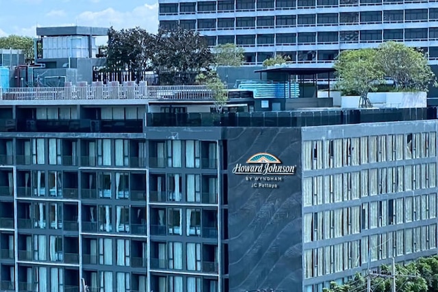 ハワード ジョンソン バイ ウィンダム パタヤ JC
