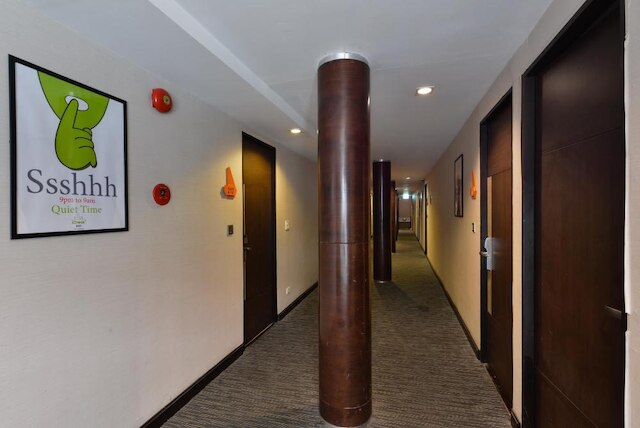 アラワナ エクスプレス プロンポン