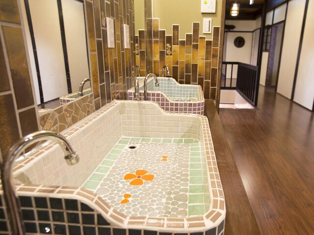 ゲストハウス由苑