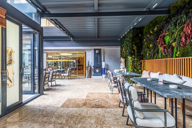 ユーロ スターズ ホテル オールド シティ