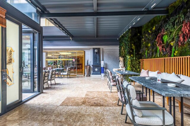 ユーロ スターズ ホテル オールド シティ