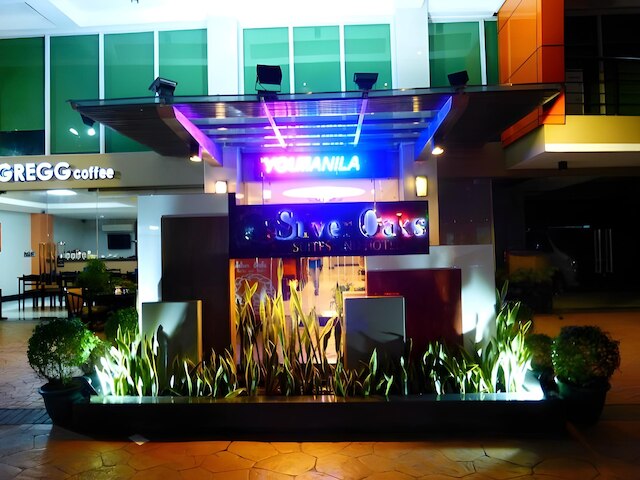 シルバー オーク スイート ホテル