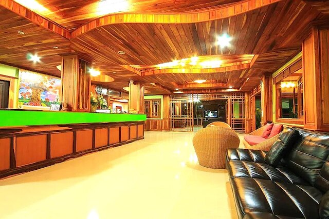 ハイソ プレイス ホテル