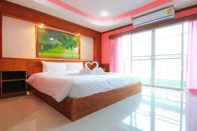 ハイソ プレイス ホテル