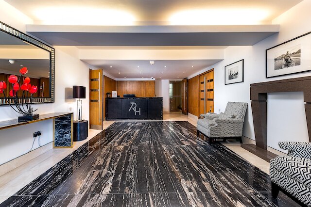 ローランド アパートメンツ ロンドン