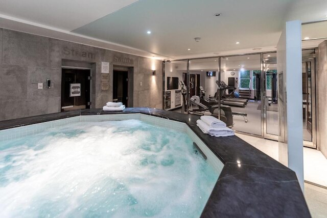 ローランド アパートメンツ ロンドン