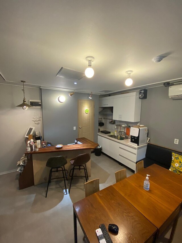 フリー ホン ホステル インサドン