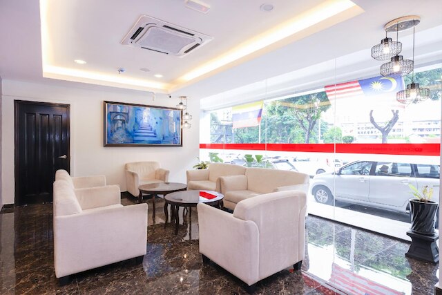 OYO キャピタル O 978 ミダリス ホテル