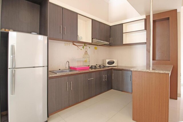 レッドドアーズ ニア ハルトノ モール3