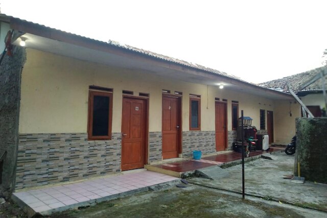 スポット オン 91638 アンナ ホームステイ シャリア