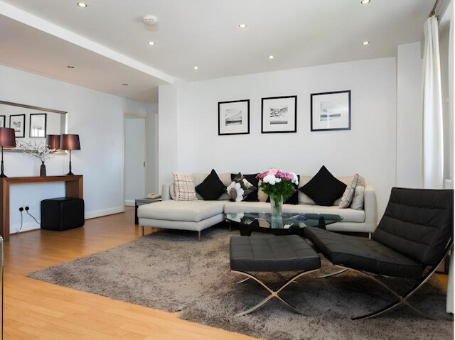 ネルグインハウスアパートメント