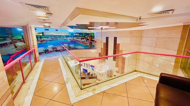 クイーンズ ホテル