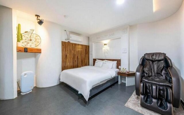 Gongju Renaissance Hotel