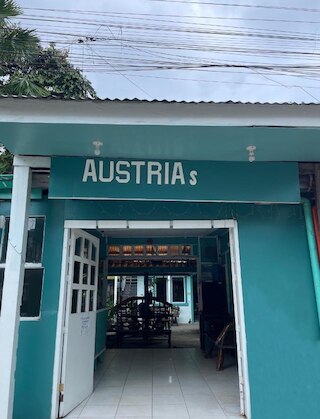 オーストリアズ ゲスト ハウス アンド レストラン