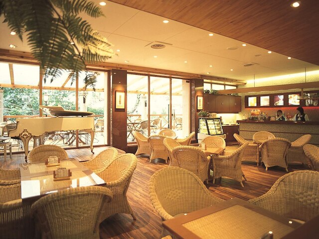 ク クアン ホットスプリング ホテル