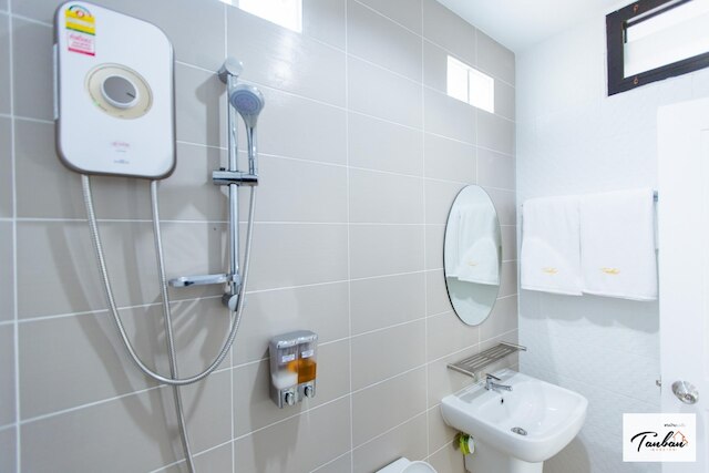 タンバン マンション スリン