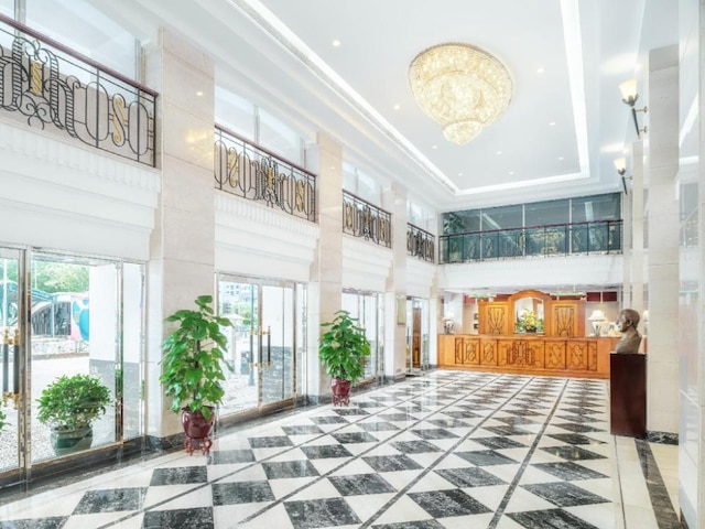 ホテル シントラ (新麗華酒店)