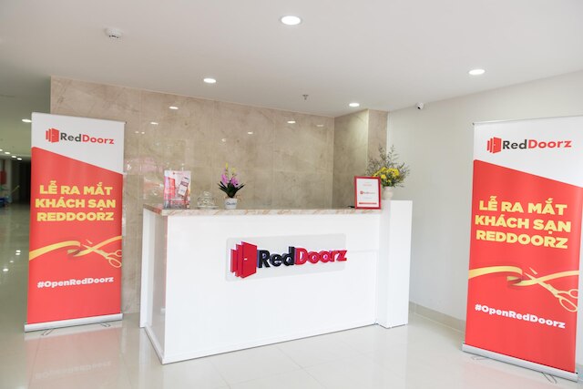 レッドドアーズ ザ ジェイド ホテル タン ナン トルン