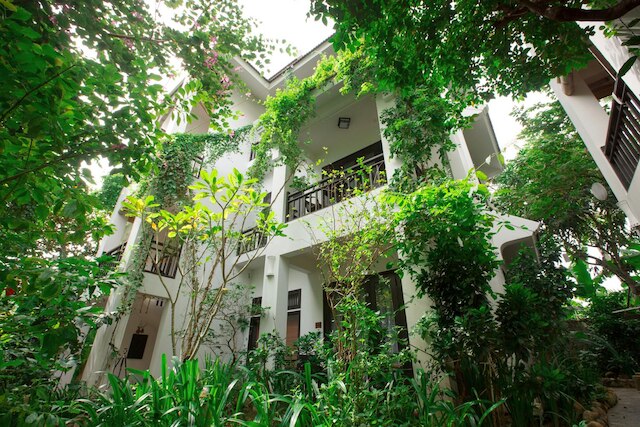 イースト ウエスト ヴィラ