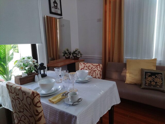 マカティ リバーサイド イン