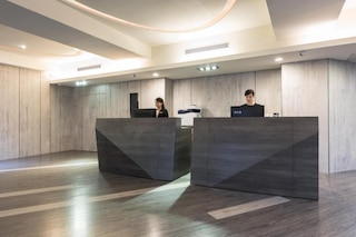 トゥモロー ホテル (明日大飯店)